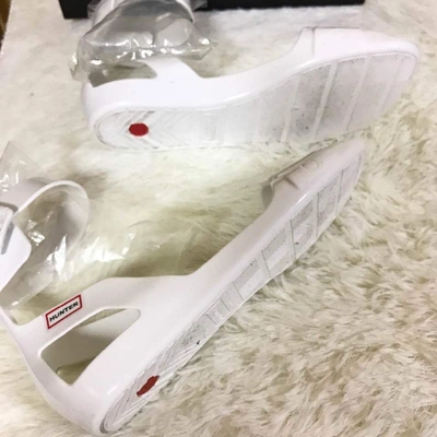 Pre-owned Hunter Flats In White