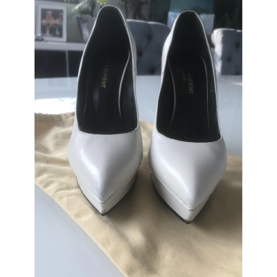 Pre-owned Saint Laurent Janis Leather Heels In White