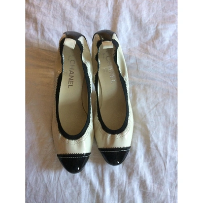Pre-owned Chanel Patent Leather Heels In Beige
