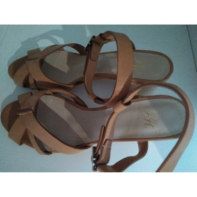 Pre-owned Pedro Del Hierro Leather Sandals In Camel