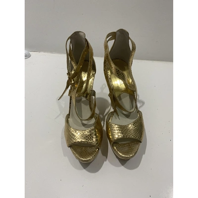 Pre-owned Michael Kors Leather Sandals In Gold