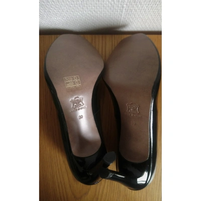 Pre-owned Paule Ka Patent Leather Heels In Black