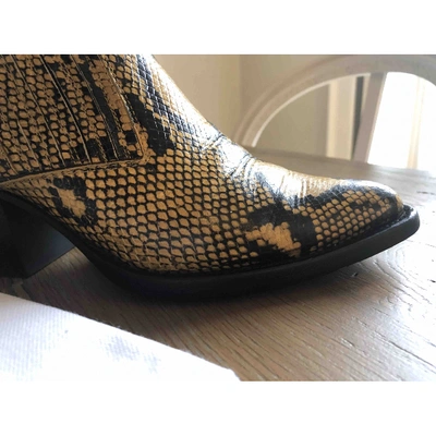 Pre-owned Chloé Rylee Yellow Water Snake Ankle Boots
