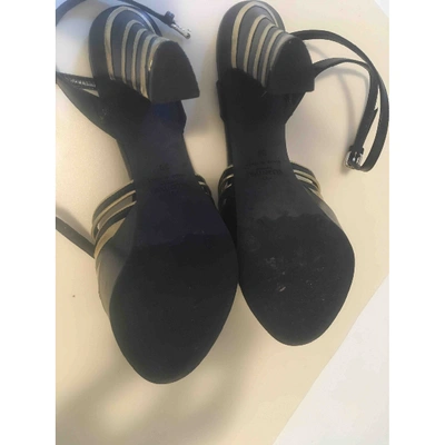 Pre-owned Valentino Garavani Leather Sandals In Black