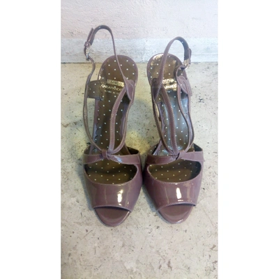 Pre-owned Moschino Cheap And Chic Patent Leather Sandals In Purple