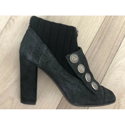 Pre-owned Chanel Grey Suede Ankle Boots