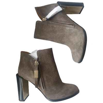 Pre-owned See By Chloé Ankle Boots In Ecru