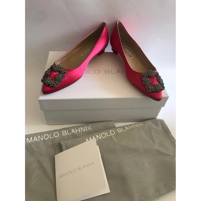 Pre-owned Manolo Blahnik Hangisi Cloth Ballet Flats In Pink