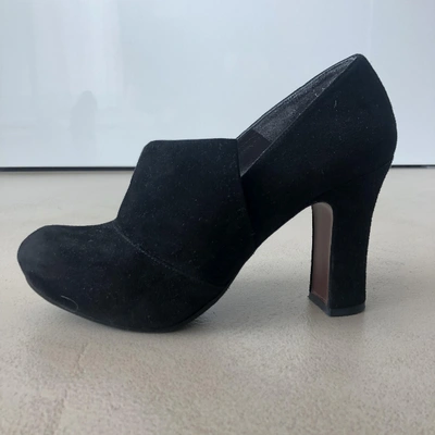 Pre-owned Chie Mihara Black Suede Heels