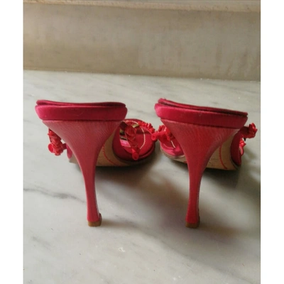 Pre-owned Valentino Garavani Cloth Mules In Red