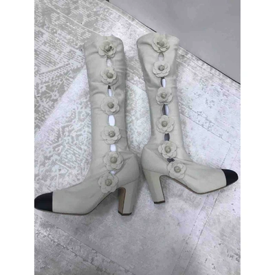 Pre-owned Chanel Cloth Boots In White