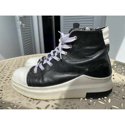 Pre-owned Cinzia Araia Leather Trainers In Black