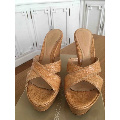 SERGIO ROSSI Pre-owned Leather Sandals In Yellow