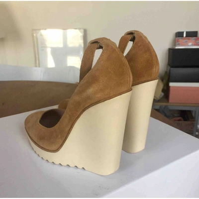 Pre-owned Chloé Sandals In Camel
