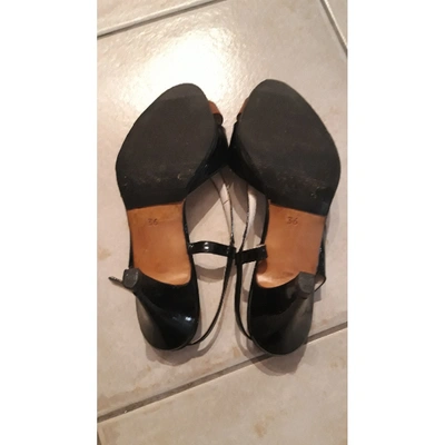 Pre-owned Lanvin Leather Sandals In Black