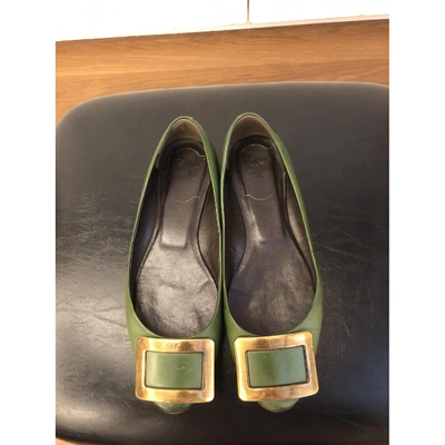 Pre-owned Roger Vivier Leather Ballet Flats In Green