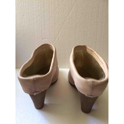 Pre-owned Janet & Janet Leather Mules & Clogs In Beige