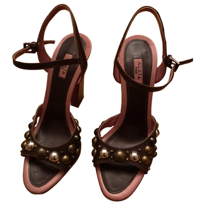 ALAÏA Pre-owned Leather Sandals In Brown