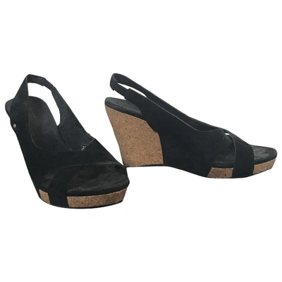 Pre-owned Ugg Sandals In Black