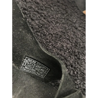 Pre-owned Ugg Sandals In Black