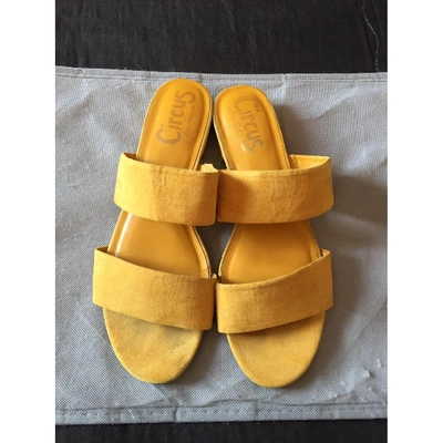 Pre-owned Sam Edelman Yellow Cloth Sandals