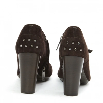 Pre-owned Tod's Heels In Brown