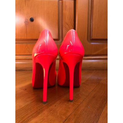 Pre-owned Christian Louboutin Very Privé Patent Leather Heels In Pink