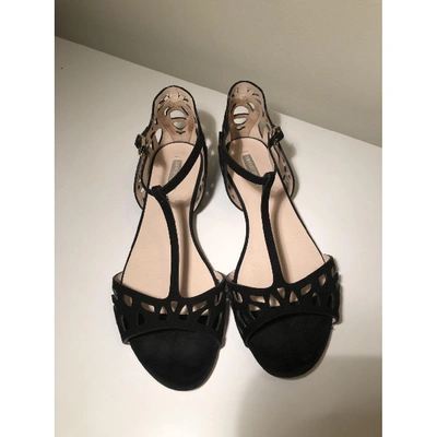 Pre-owned Giorgio Armani Sandal In Black