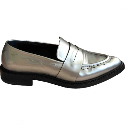 Pre-owned Christopher Kane Silver Leather Flats