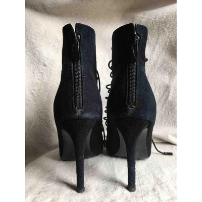 Pre-owned Kendall + Kylie Sandals In Black