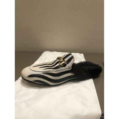 Pre-owned Gucci Princetown Leather Flats In White