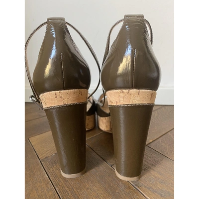 Pre-owned Marc By Marc Jacobs Patent Leather Mules & Clogs In Khaki