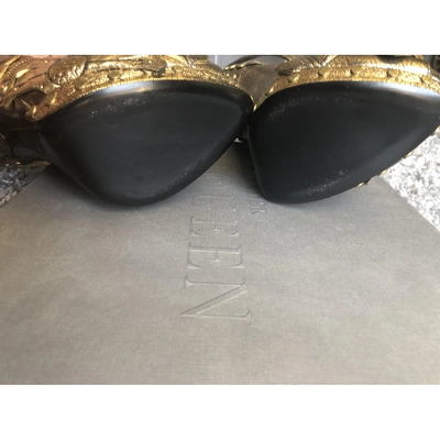 Pre-owned Alexander Mcqueen Leather Sandals In Gold