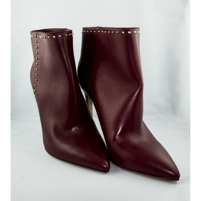 Pre-owned Valentino Garavani Rockstud Leather Ankle Boots In Burgundy