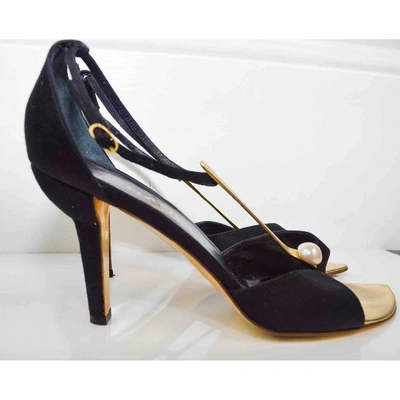 Pre-owned Chanel Heels In Black