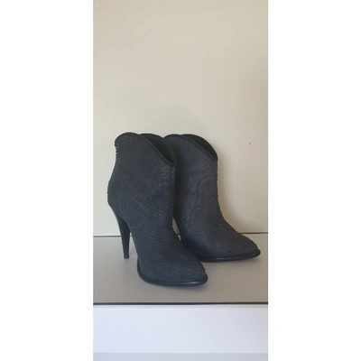 Pre-owned Topshop Tophop  Grey Water Snake Boots
