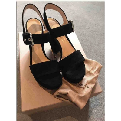 Pre-owned Gianvito Rossi Black Suede Sandals