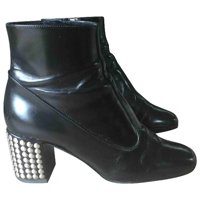 Pre-owned Saint Laurent Leather Ankle Boots In Black