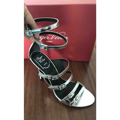 Pre-owned Roger Vivier Patent Leather Sandals In Silver