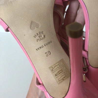 Pre-owned Moschino Cheap And Chic Patent Leather Sandal In Pink