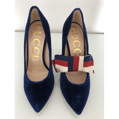 Pre-owned Gucci Sylvie Blue Velvet Heels