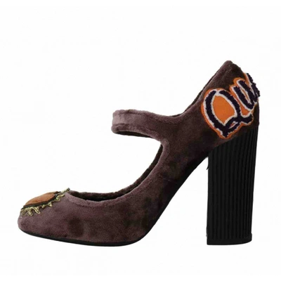 Pre-owned Dolce & Gabbana Brown Velvet Heels