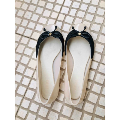 Pre-owned Melissa Flats In Ecru