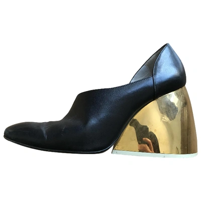 Pre-owned Loewe Leather Heels In Black