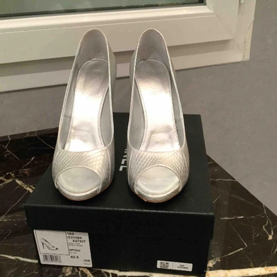 Pre-owned Chanel Silver Python Heels