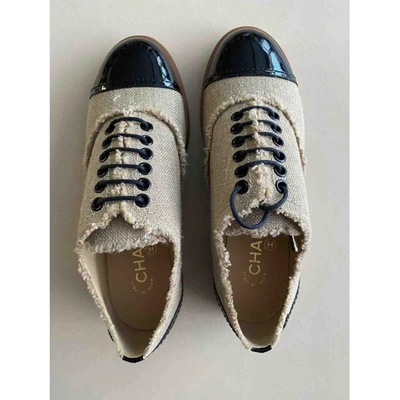 Pre-owned Chanel Beige Cloth Lace Ups