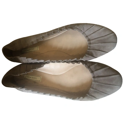 Pre-owned Nina Ricci Ballet Flats In Grey