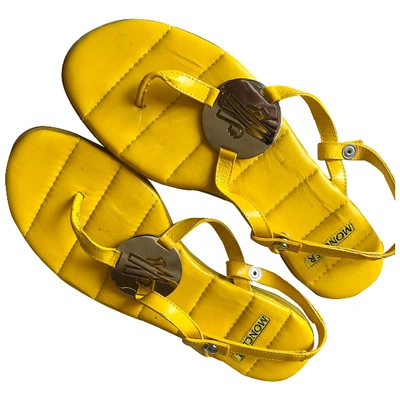 Pre-owned Moncler Yellow Leather Sandals