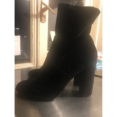 Pre-owned Steve Madden Velvet Boots In Black