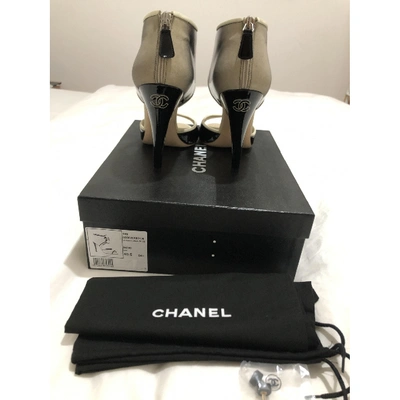 Pre-owned Chanel Black Patent Leather Sandals